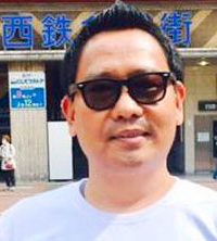 ओम तमु “अजीब”